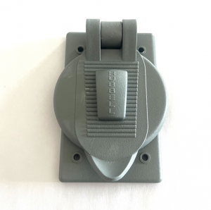 Receptacle cover for power distribution box